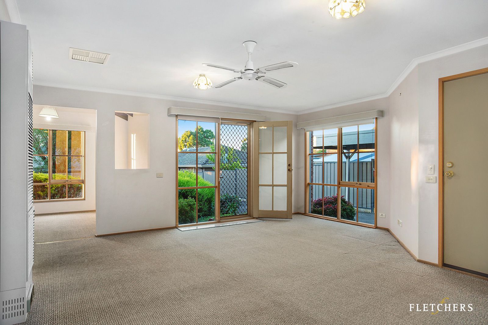 2/8 Stanley Avenue, Eltham VIC 3095, Image 2