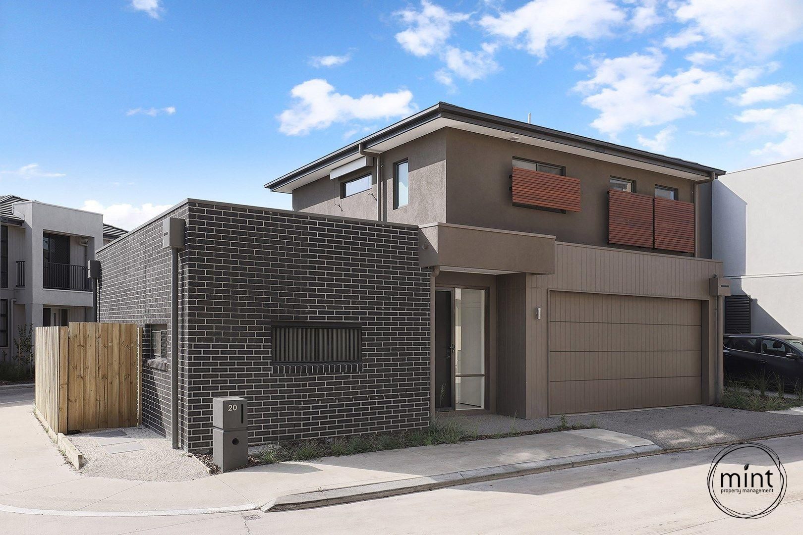 3 bedrooms House in 20 Coupling Way GLENROY VIC, 3046