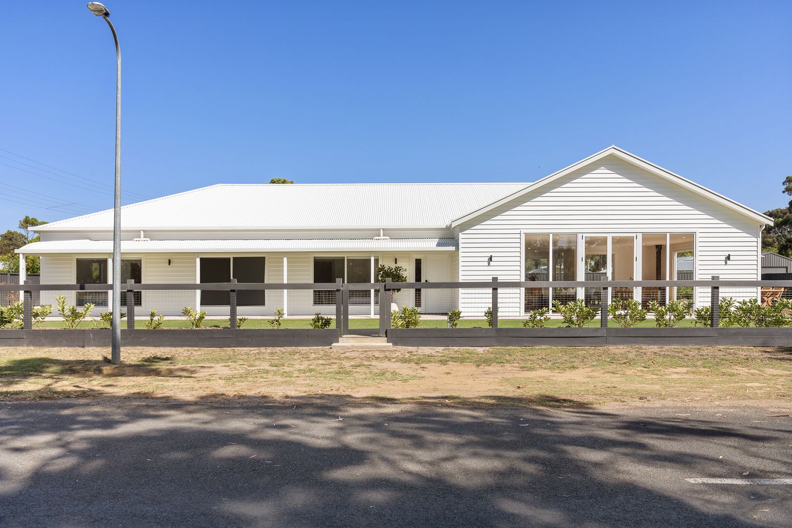 34 Gordon Street, Penola SA 5277, Image 2