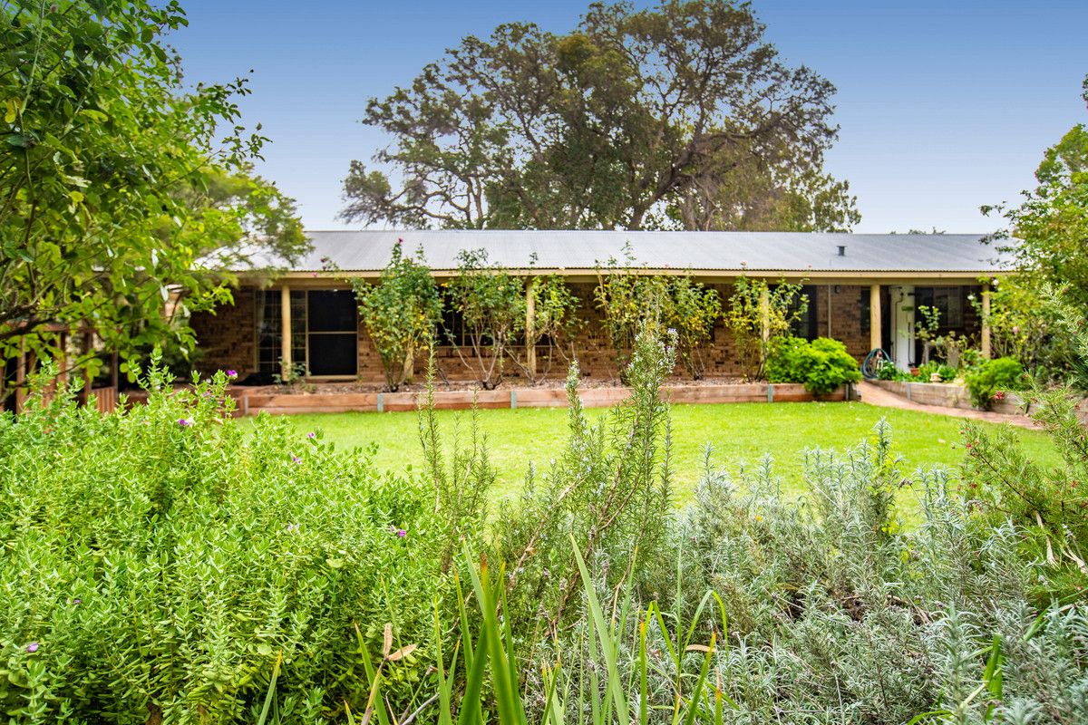 37 Bradshaw Road, Byford WA 6122, Image 0