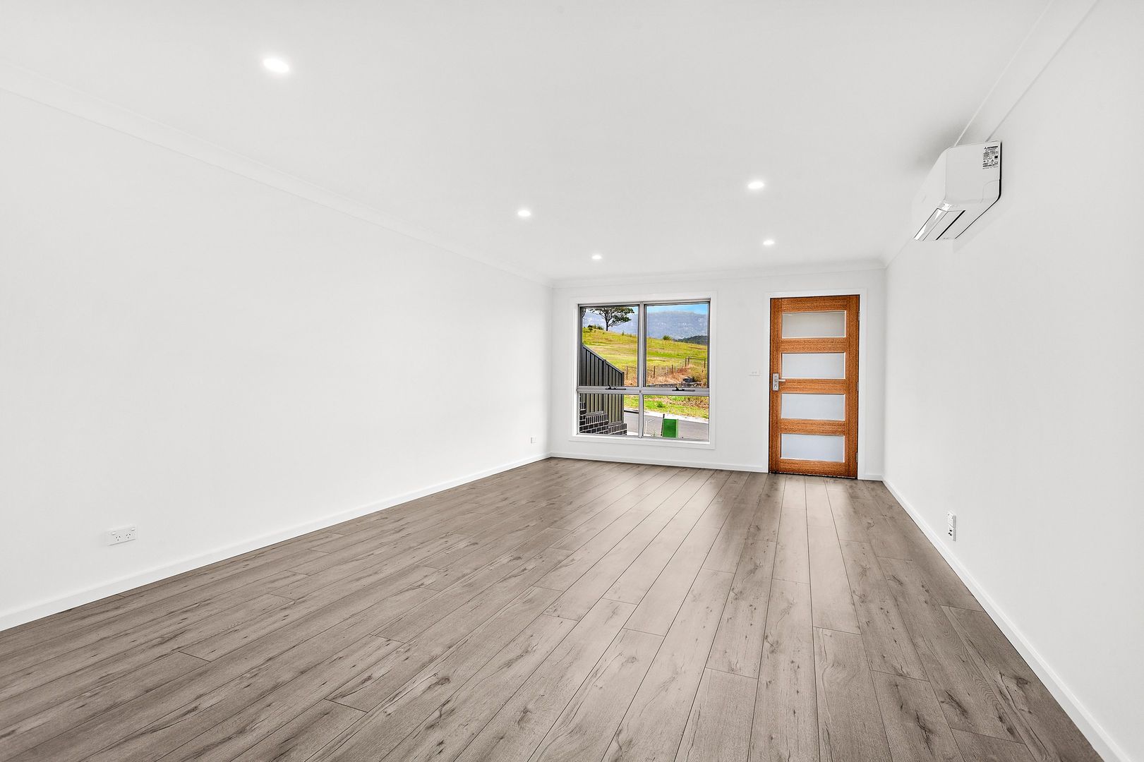 3 Paul Circuit, Tullimbar NSW 2527, Image 2