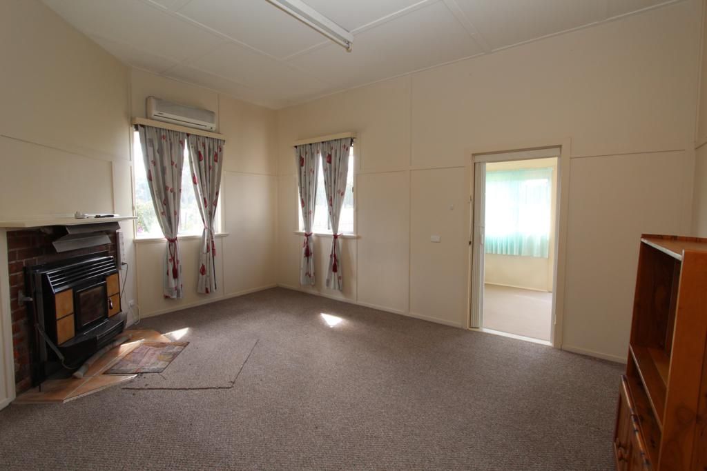 27 Gladstone Street, Jennings NSW 4383, Image 1