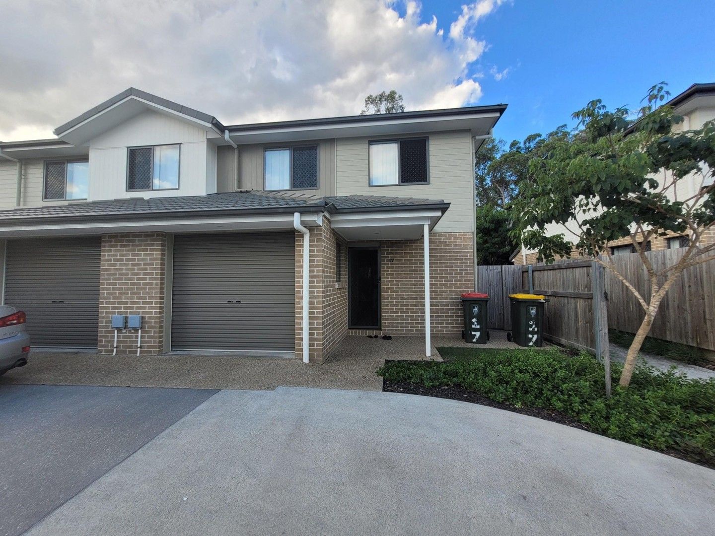 3 bedrooms Townhouse in 109 Dalmeny ALGESTER QLD, 4115