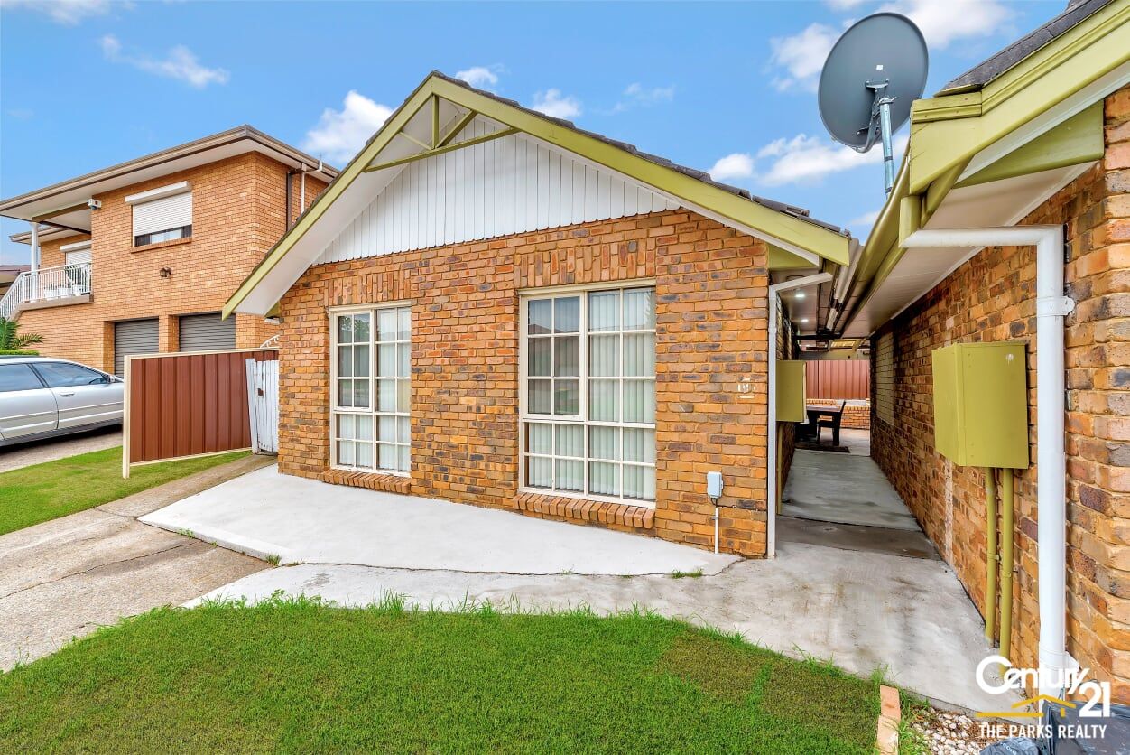 25A Hillier Street, Edensor Park NSW 2176, Image 0