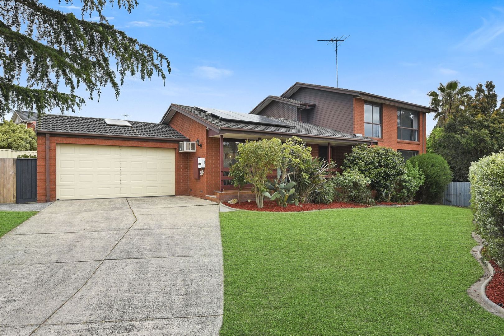 12 Plumpton Court, Endeavour Hills VIC 3802, Image 1