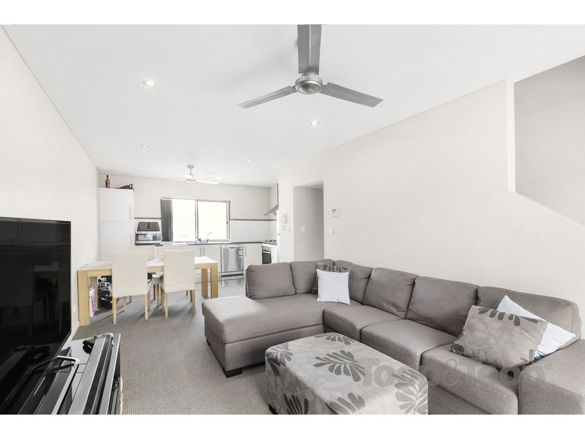 8/19-21 Metro Parade, Mawson Lakes SA 5095, Image 2