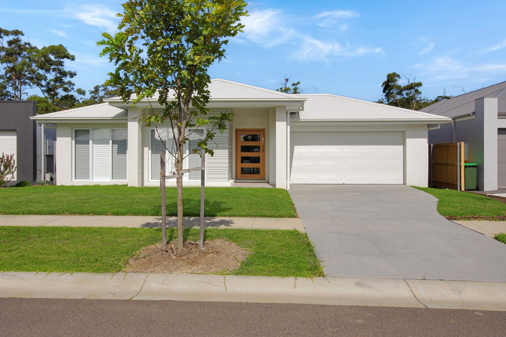 4 bedrooms House in 30 Red Gum Circuit SAPPHIRE BEACH NSW, 2450