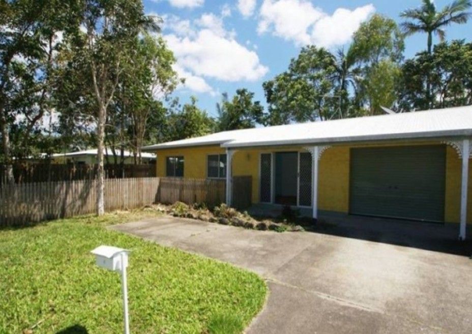 3 bedrooms Semi-Detached in 2/8 Holden Close WHITFIELD QLD, 4870