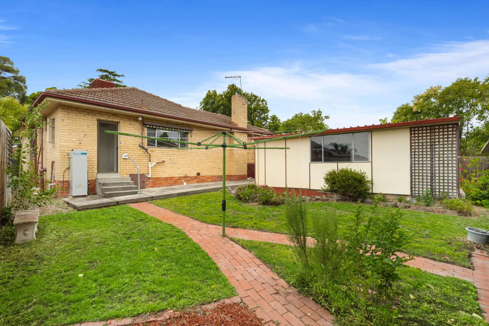 Additional image 10 of 8 Caroline Crescent, Blackburn North VIC 3130