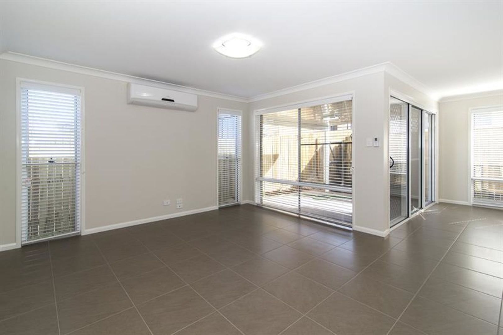 5/4 Alistair Street, Glenvale QLD 4350, Image 2