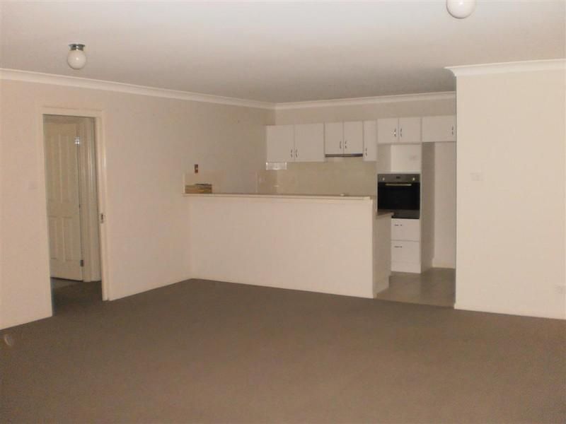 2 / 109 Pershing Place, TANILBA BAY NSW 2319, Image 1