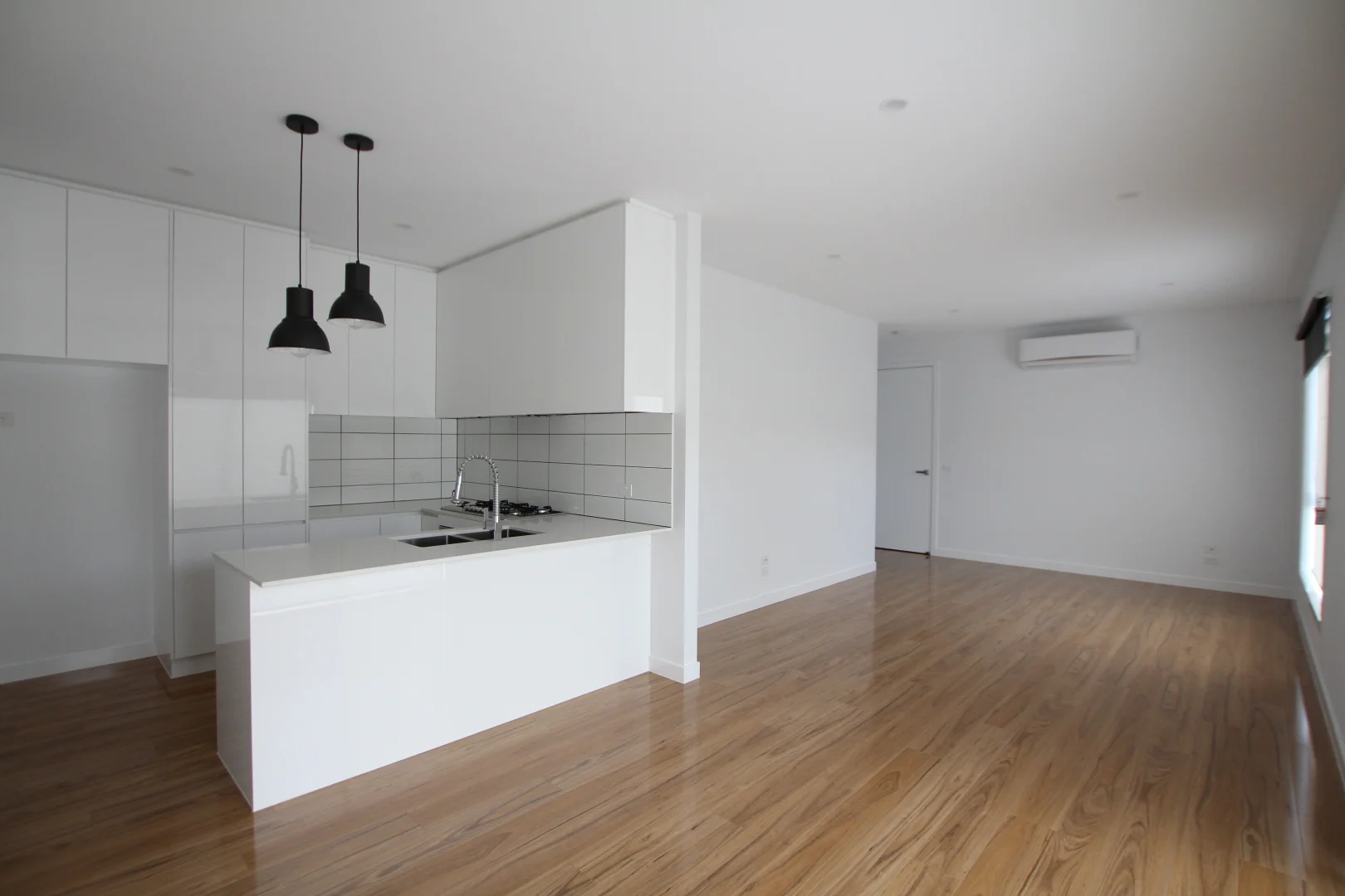 Additional image 4 of 3/52 Cyclamen Avenue, Altona North VIC 3025