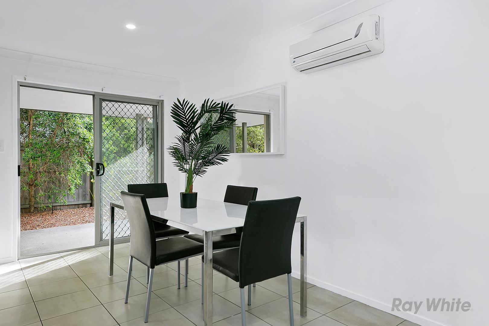 76/2311 Logan Road, Eight Mile Plains QLD 4113, Image 2