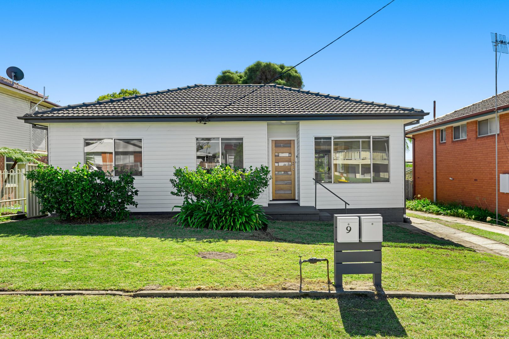 9 Cuthbert Road, Killarney Vale Property History & Address Research