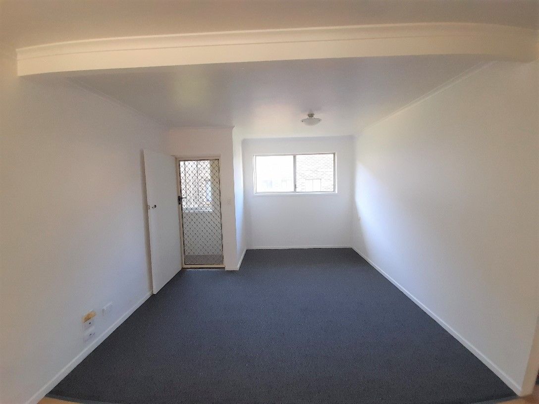 2 bedrooms House in 4/25 Burleigh Street BURLEIGH HEADS QLD, 4220