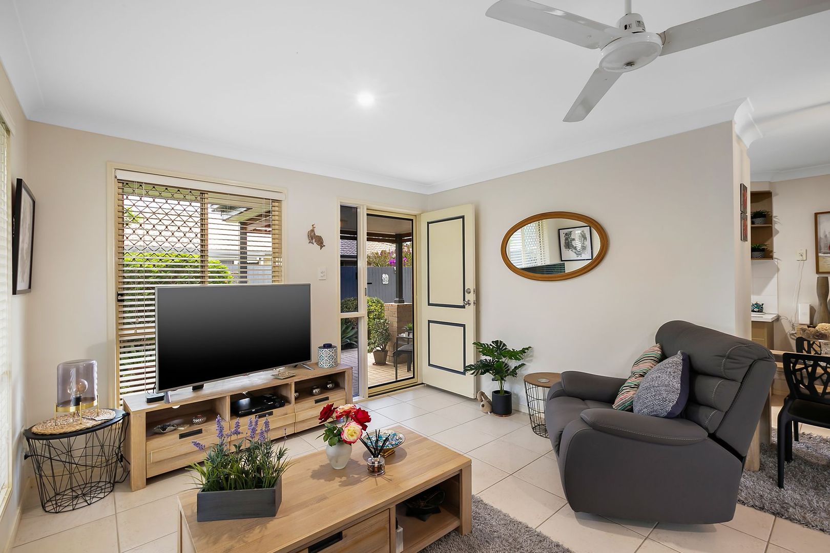 2/7 Wattle Street, Victoria Point QLD 4165, Image 2