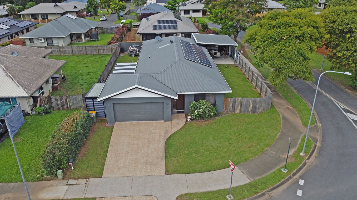 4 bedrooms House in 172 Timberlea Drive BENTLEY PARK QLD, 4869