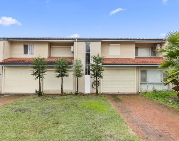 11/74 Amberton Avenue, Girrawheen WA 6064