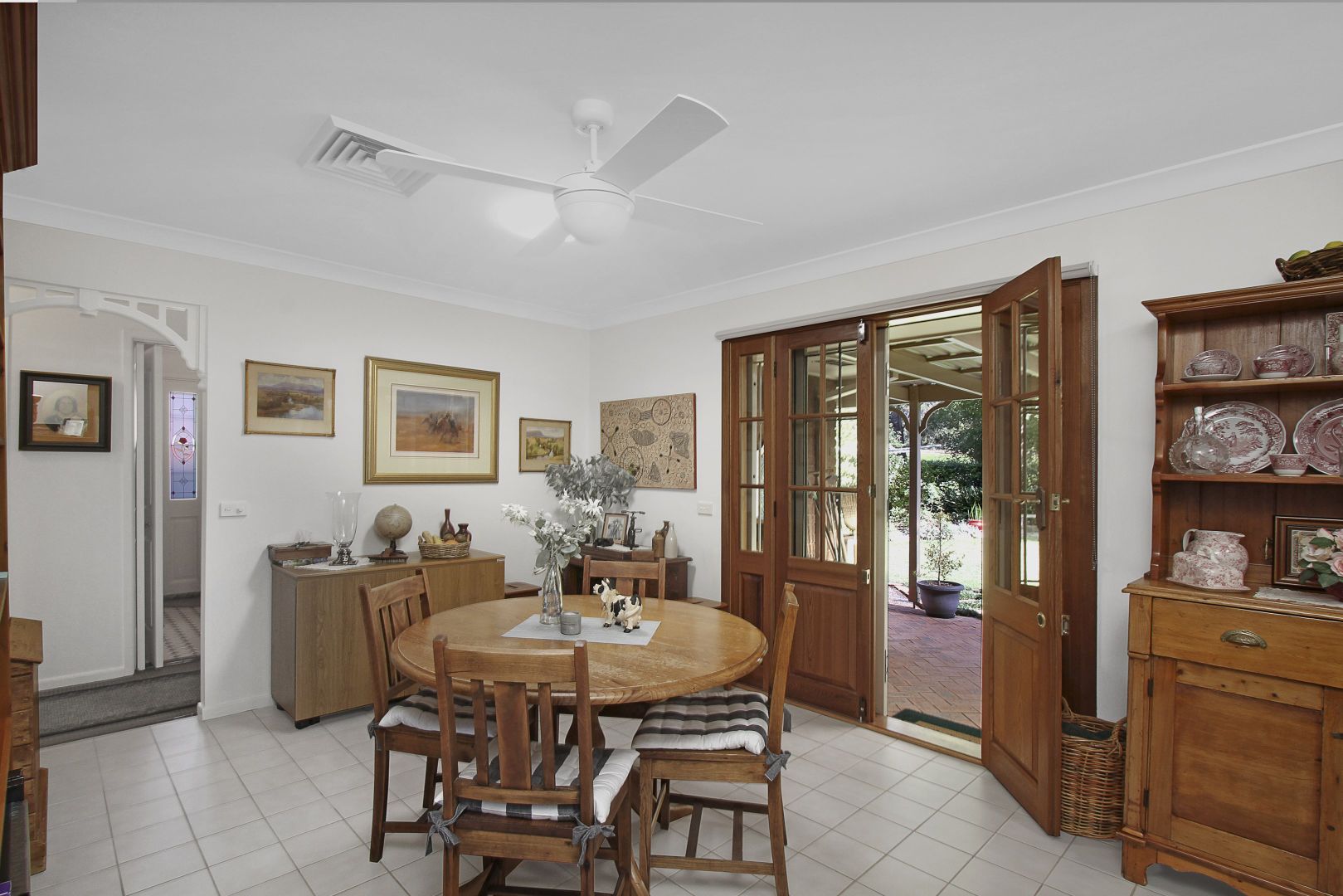 11 Darling Street, Abbotsbury NSW 2176, Image 2