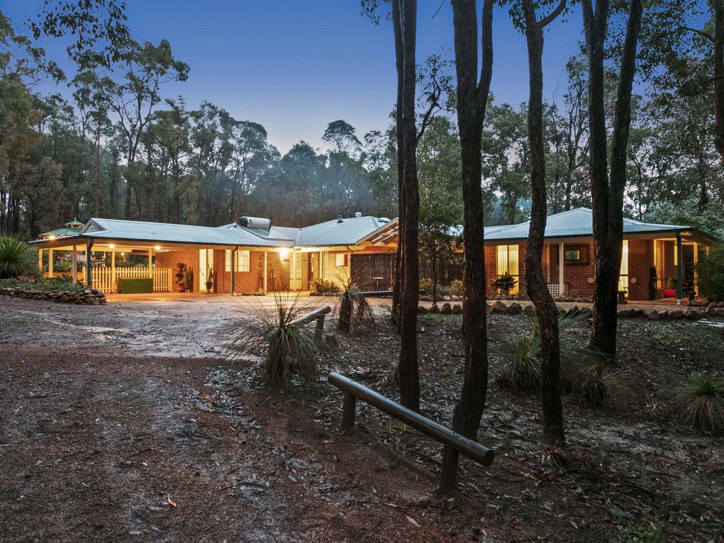 130 Elizabeth Avenue, Mundaring WA 6073, Image 2