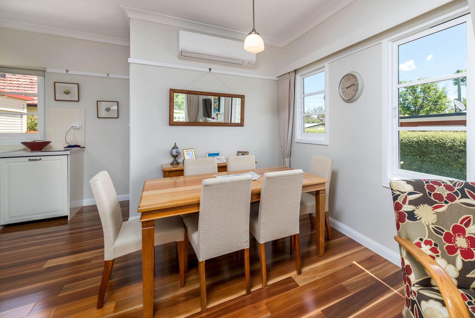 1/6 Hoddle Gardens, Ainslie ACT 2602, Image 2