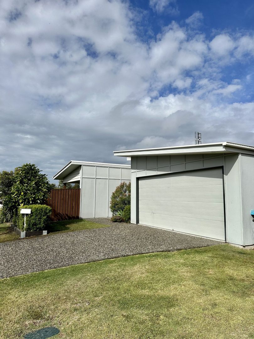 UNIT 1/36 CAPRICORN CRESCENT, Meridan Plains QLD 4551 Domain