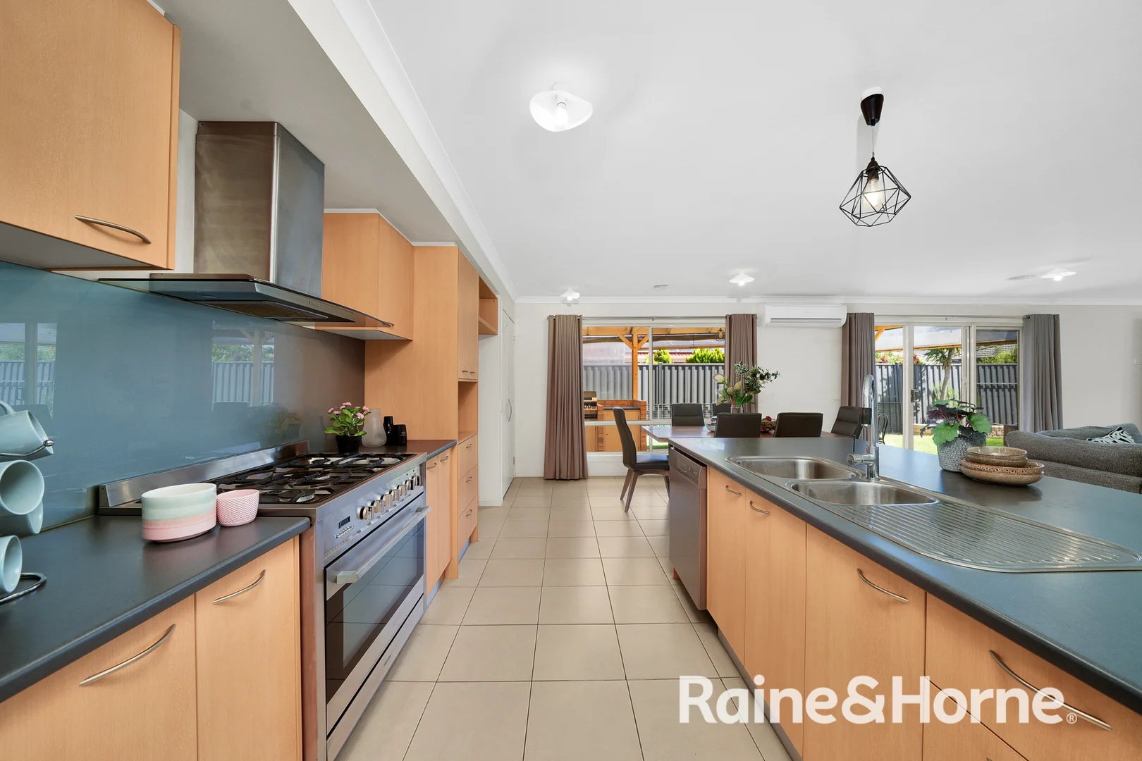 Additional image 6 of 19 Weavers Street, Manor Lakes VIC 3024