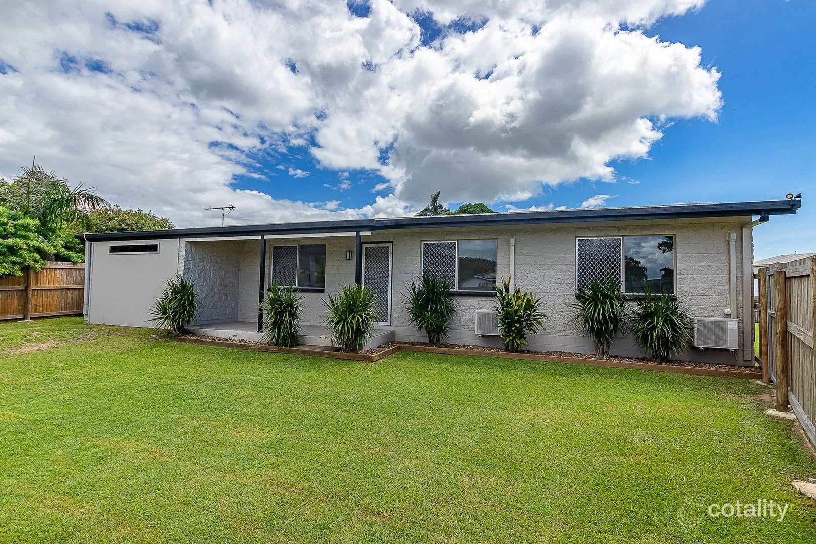 12 Robbins Court, Wulguru QLD 4811
