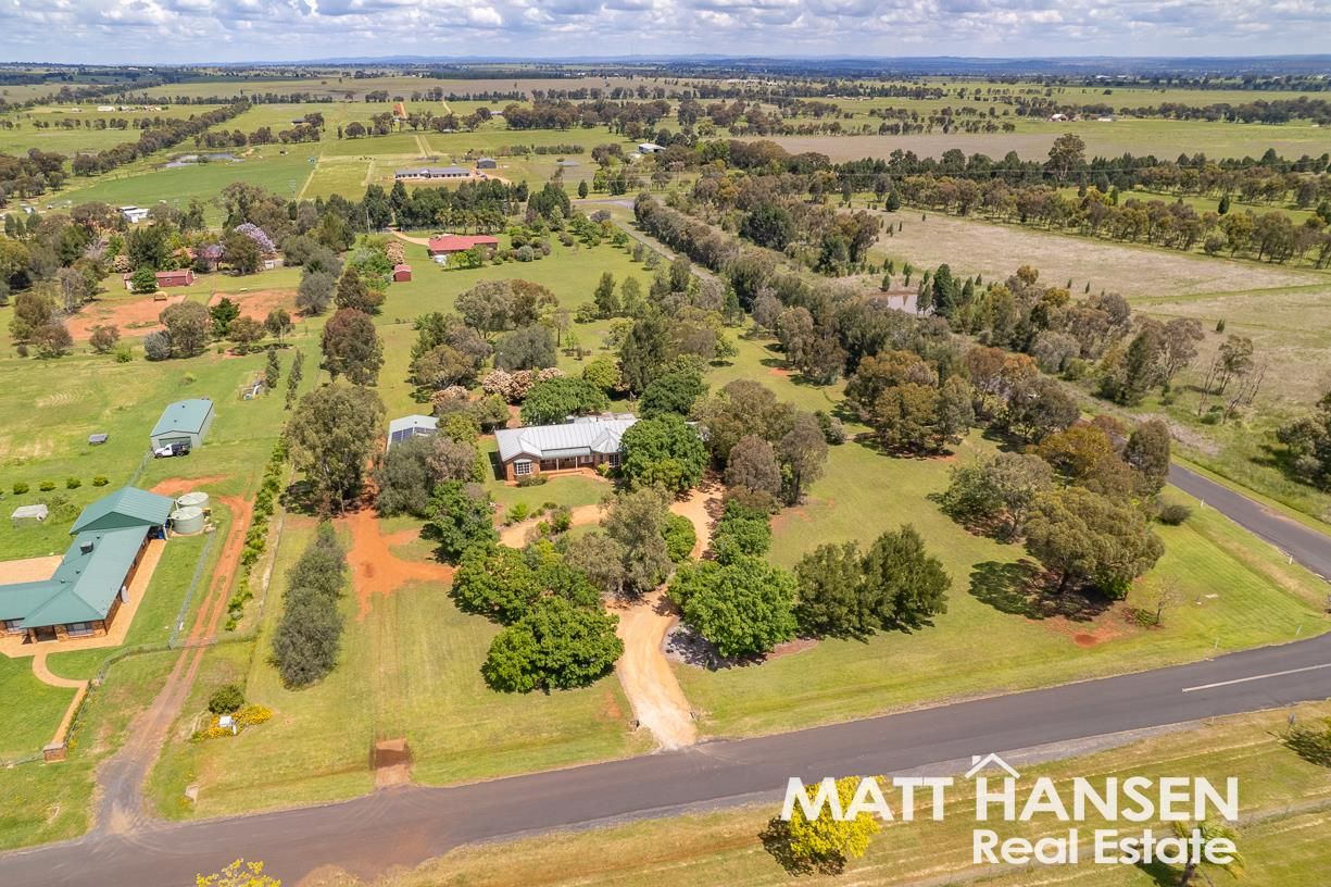 4 bedrooms House in 1R Debeaufort Drive DUBBO NSW, 2830