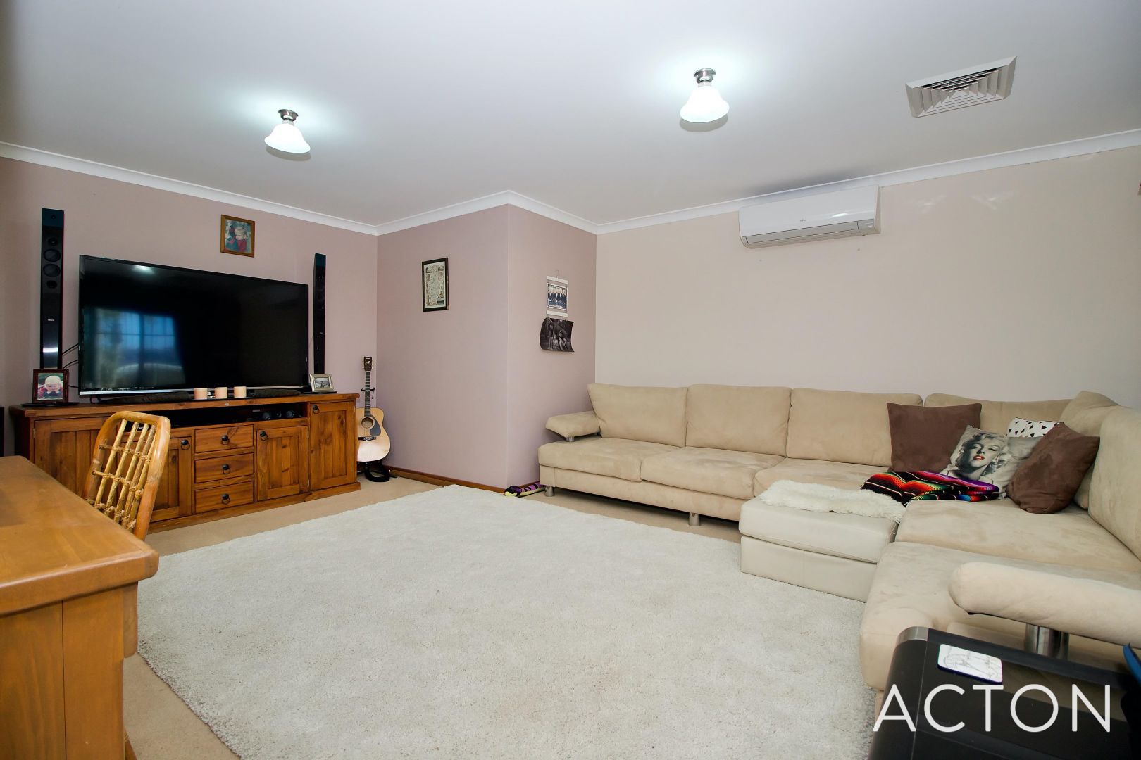 11 Bonnydoon Court, Cooloongup WA 6168, Image 2