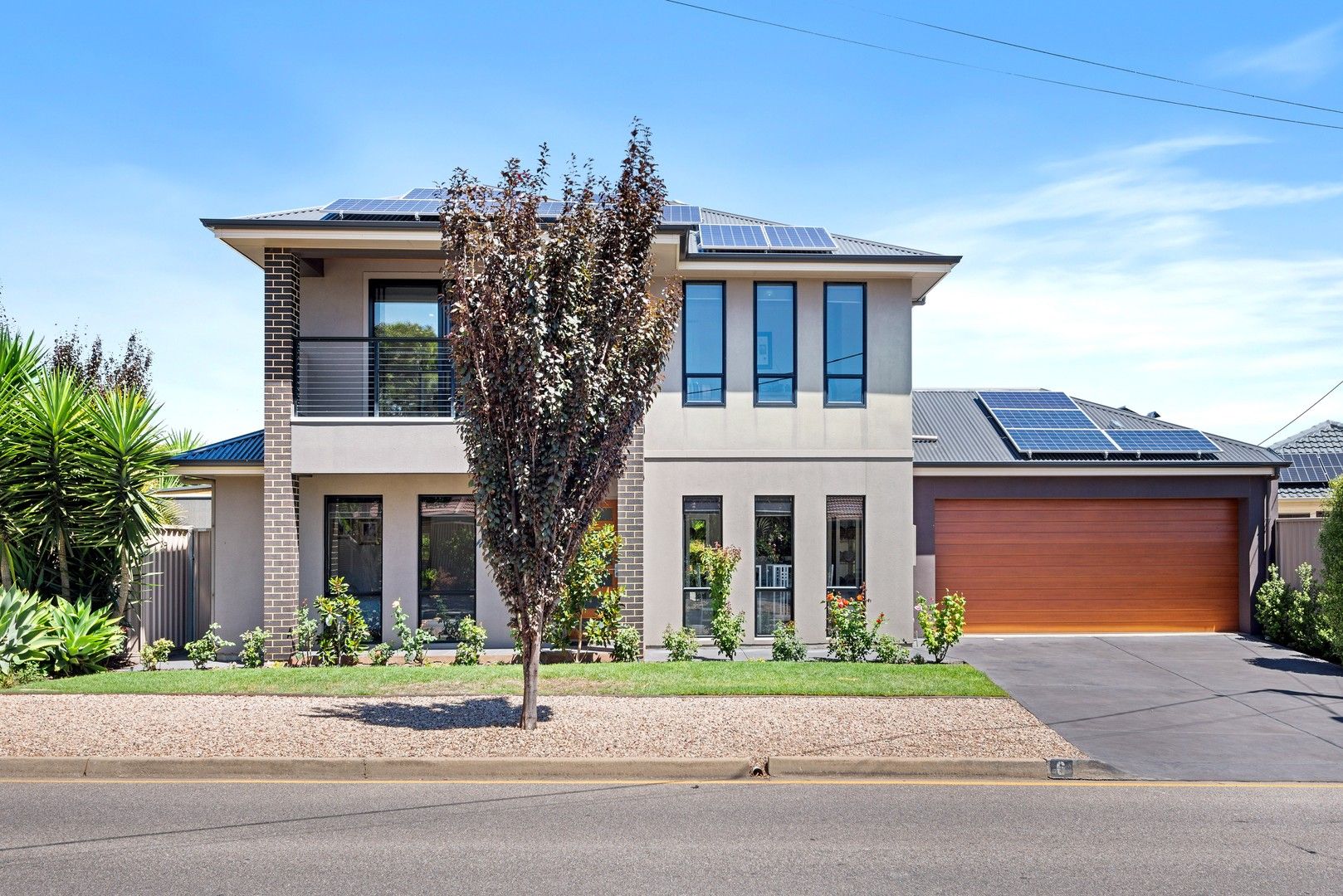 4 bedrooms House in 6 Petersen Crescent PORT NOARLUNGA SA, 5167