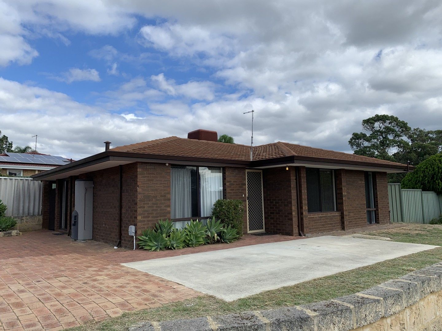 4 bedrooms House in 2 Blythewood Way HEATHRIDGE WA, 6027