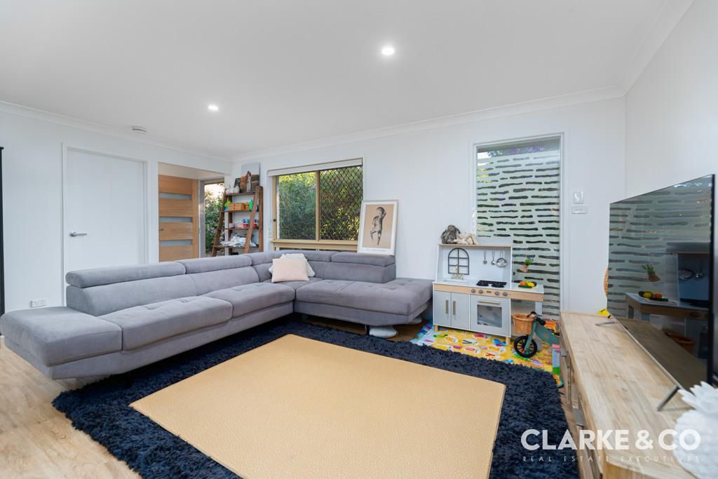 4 bedrooms House in 9 Mellumview Drive BEERWAH QLD, 4519