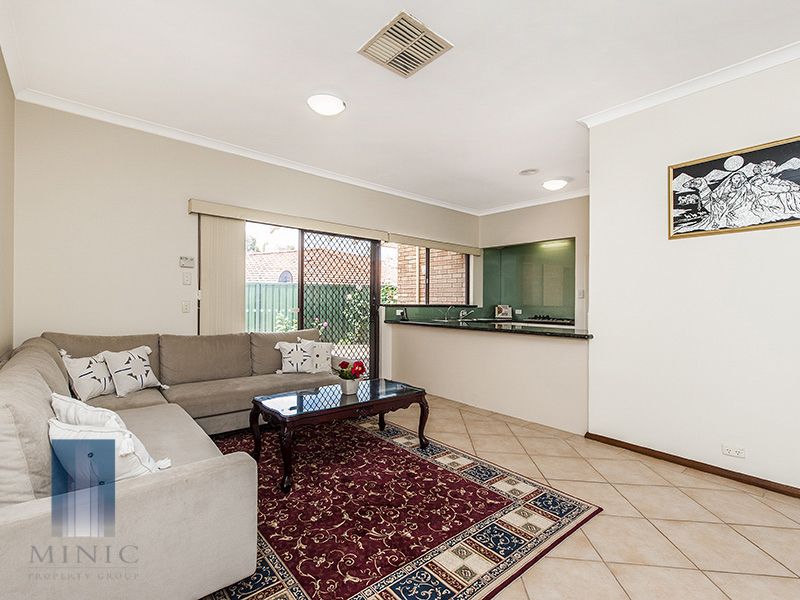 9 Connelly Way, Booragoon WA 6154, Image 2