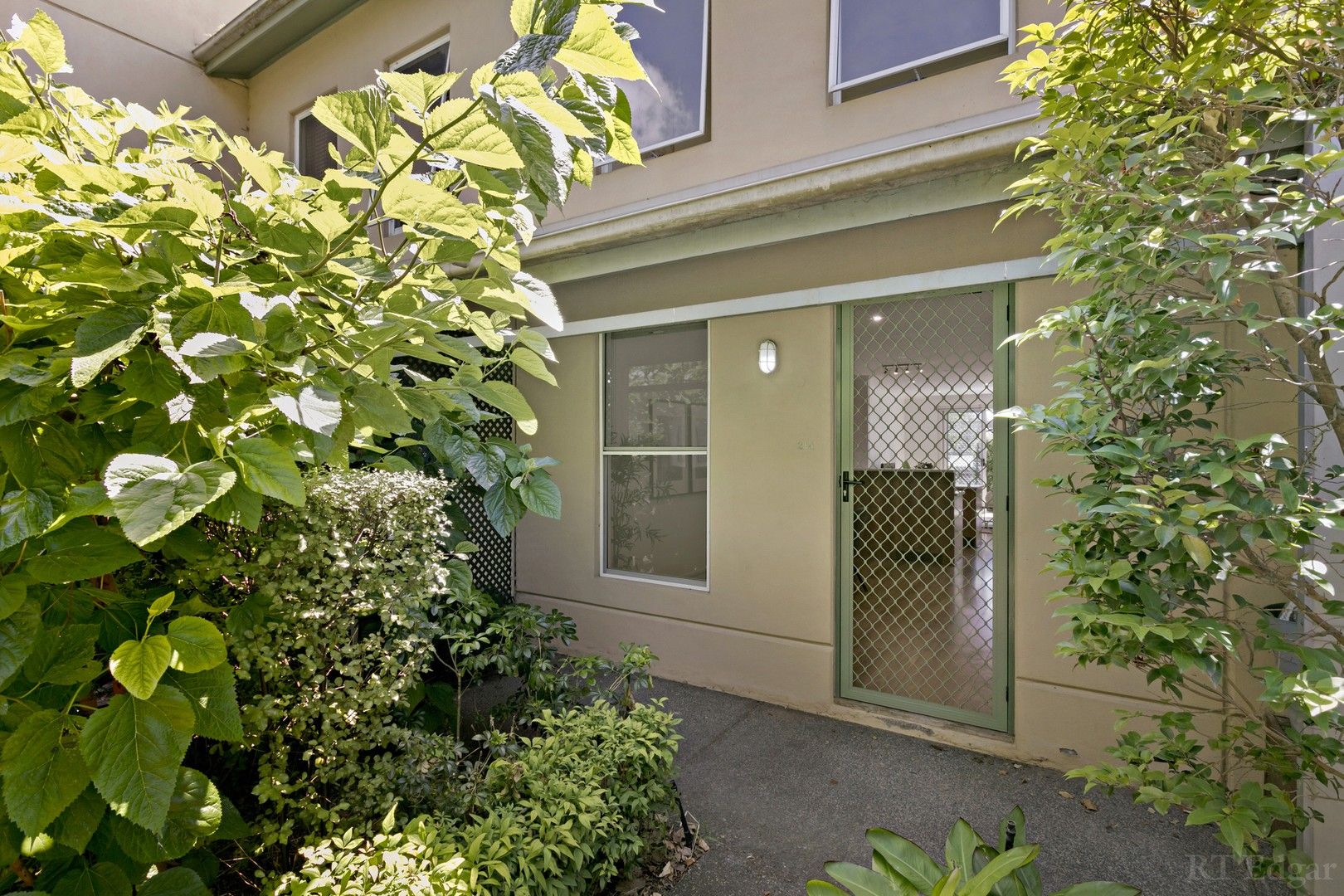 3 bedrooms Townhouse in 214 Wiltshire Drive KEW VIC, 3101