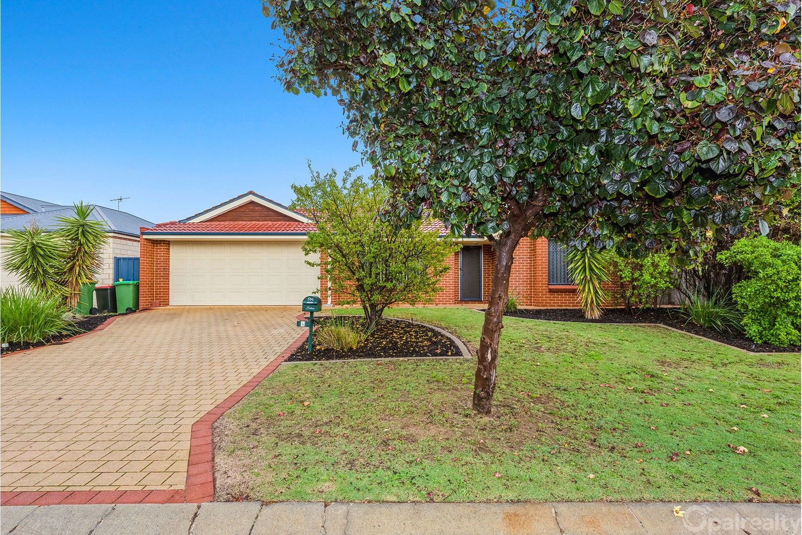 4 bedrooms House in 4 Maroubra Parade SECRET HARBOUR WA, 6173