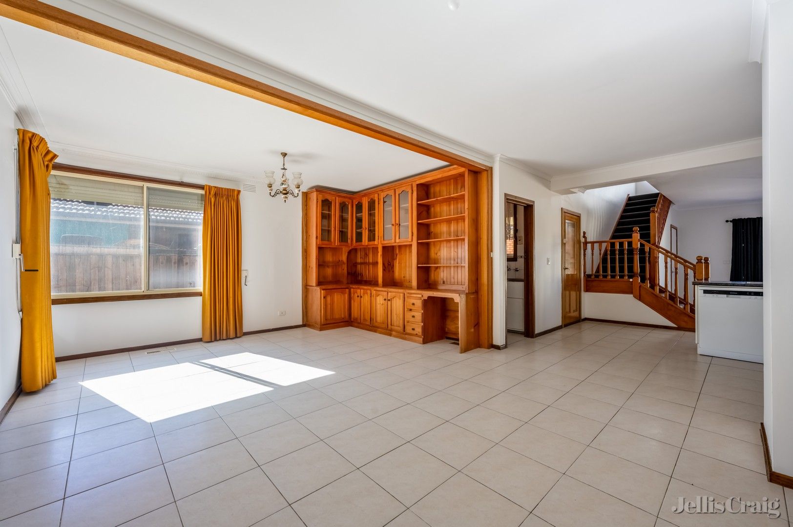 6 bedrooms House in 274 Station Street THOMASTOWN VIC, 3074