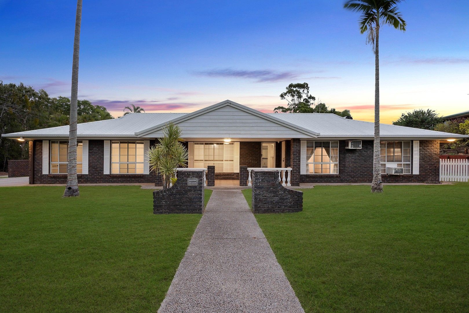 4 bedrooms House in 1 Davey Avenue FRENCHVILLE QLD, 4701