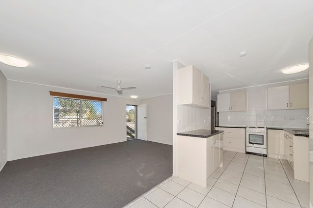1/1 Ryrie Crescent, Rasmussen QLD 4815, Image 1
