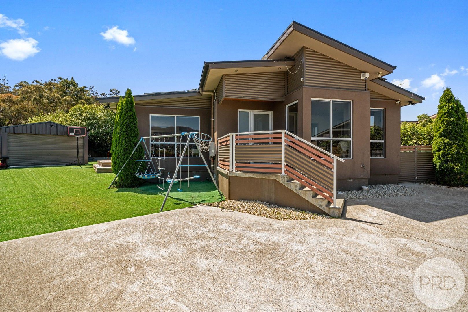 4 bedrooms House in 32 Henty Close OLD BEACH TAS, 7017