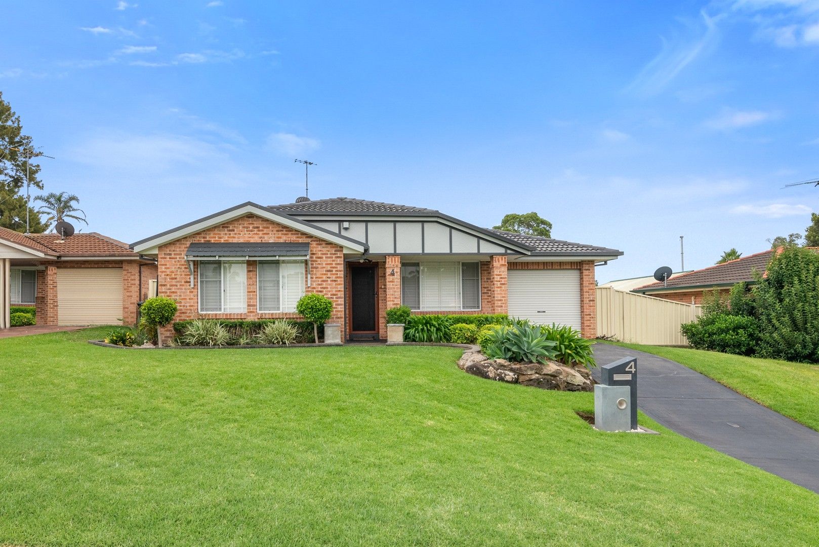 4 Woylie Place, St Helens Park NSW 2560, Image 0