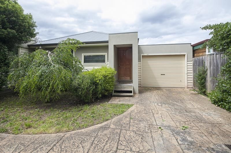2 bedrooms Apartment / Unit / Flat in 1/15A Mimosa Avenue KILSYTH VIC, 3137