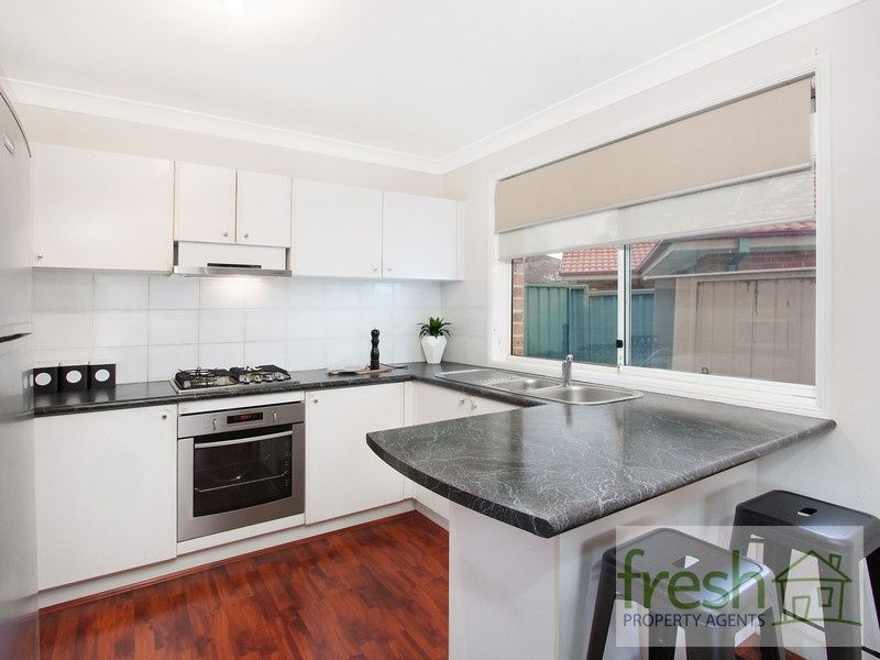 10 Bangalow Pl, Stanhope Gardens NSW 2768, Image 2