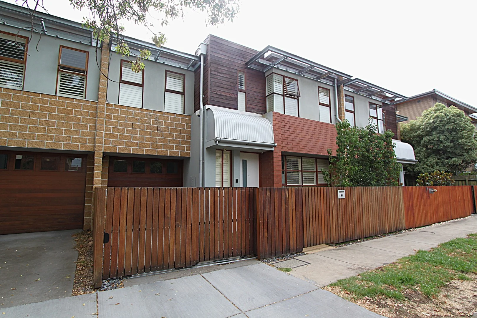 10 Wando Grove, St Kilda East VIC 3183