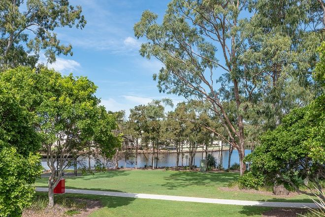 Picture of 17 Lake View Dr, TWIN WATERS QLD 4564