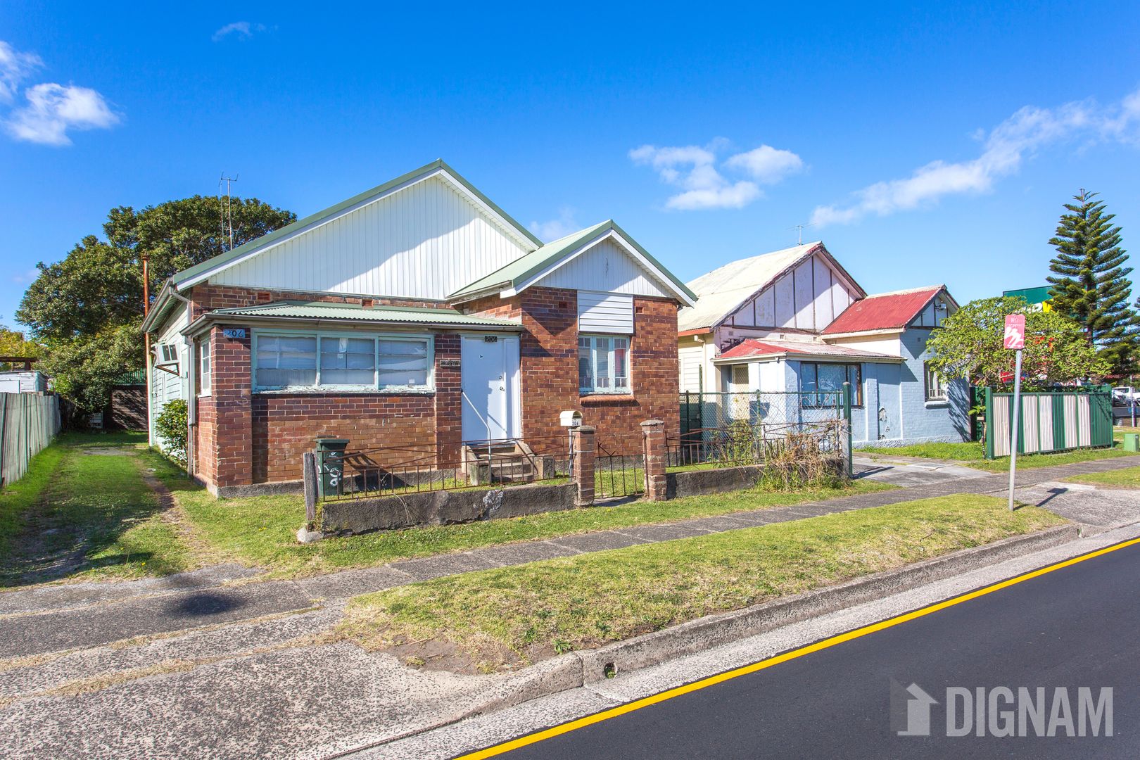 206 Princes Highway, Fairy Meadow NSW 2519