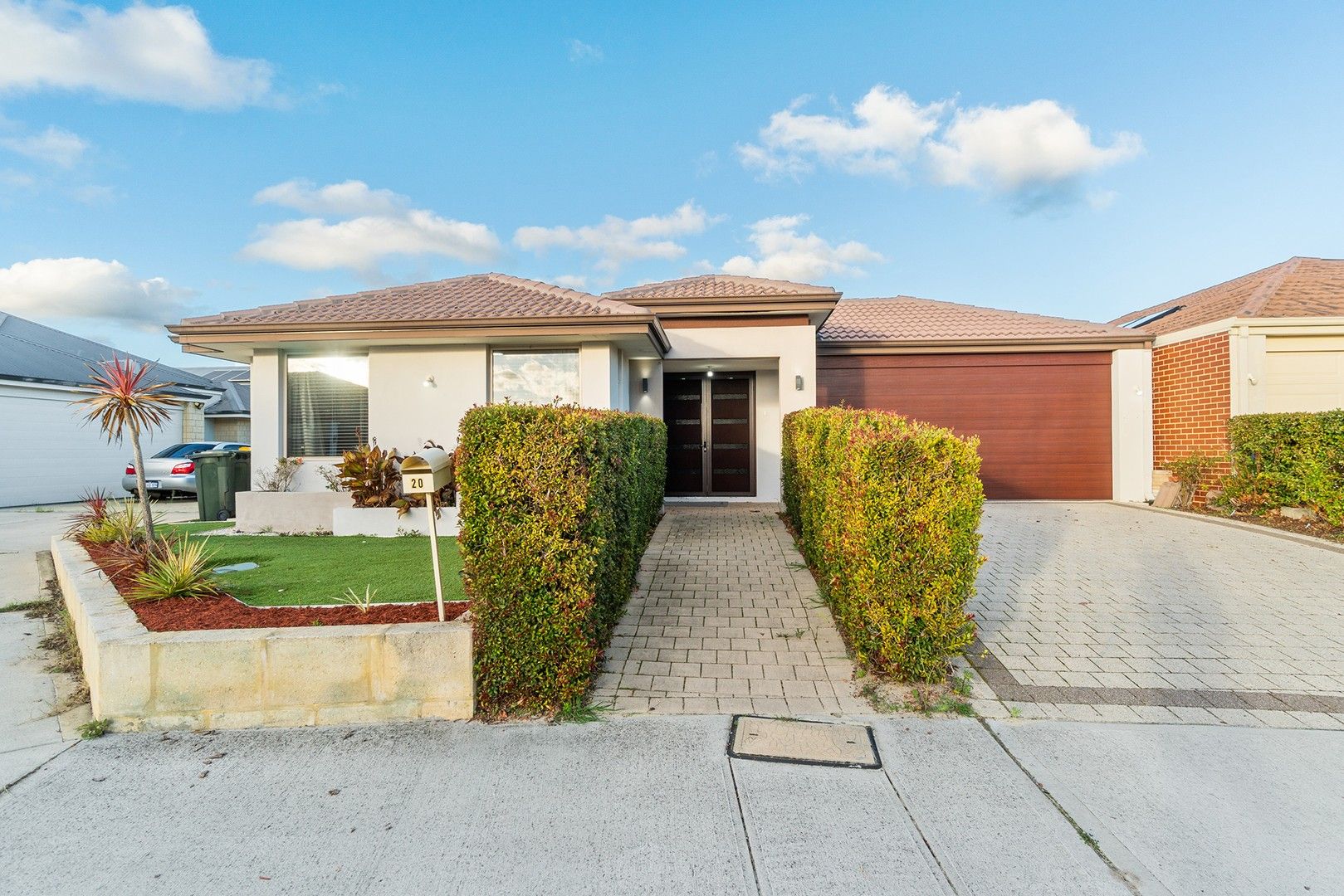 4 bedrooms House in 20 Carenza Link AVELEY WA, 6069
