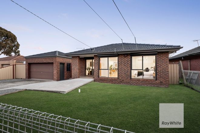 Picture of 6 Trentham Drive, GLADSTONE PARK VIC 3043