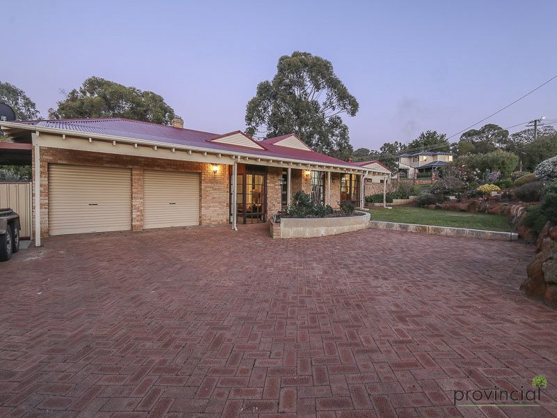 2 Gumnut Close, Maida Vale WA 6057, Image 2