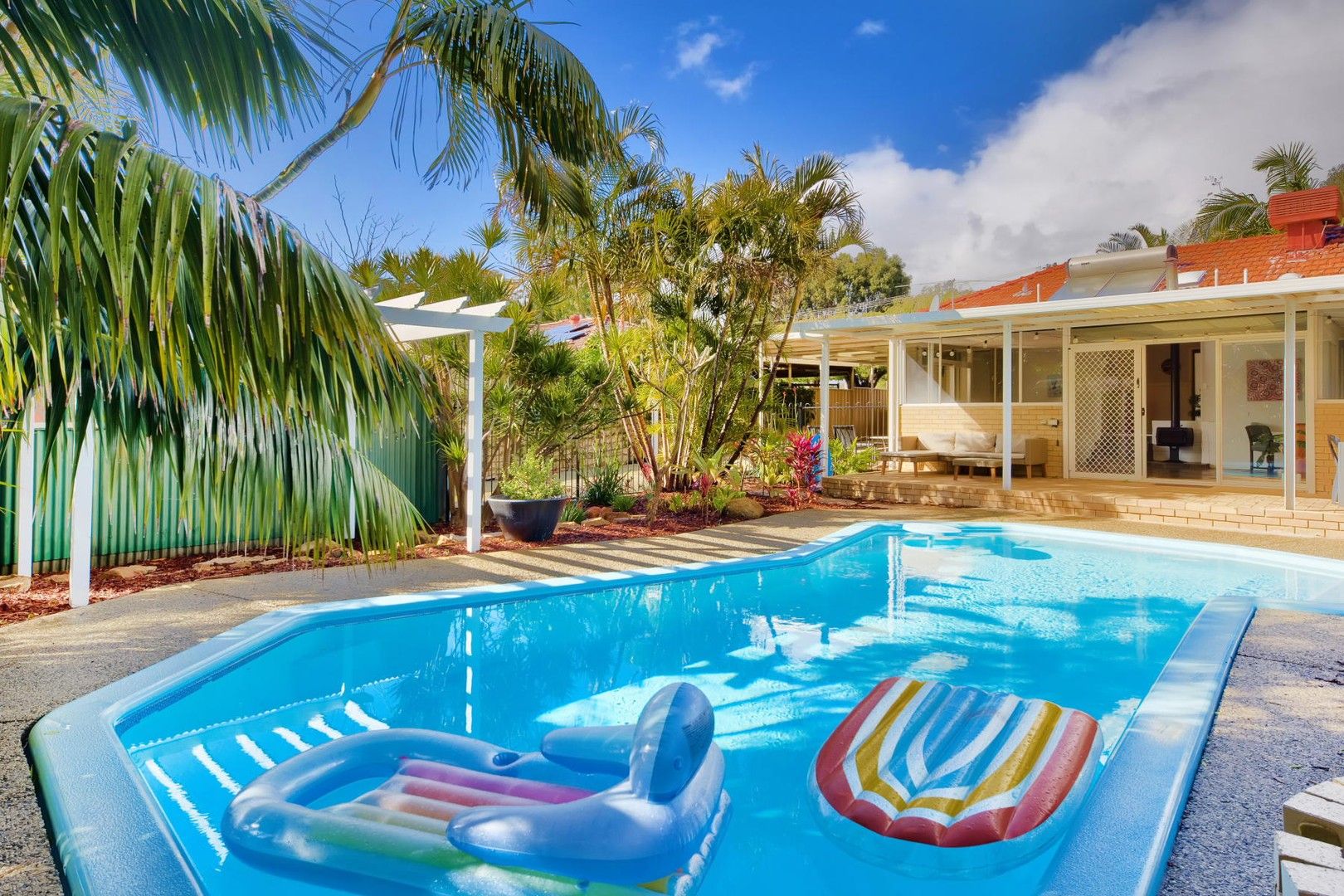 4 bedrooms House in 36 Gamage Way LOCKRIDGE WA, 6054